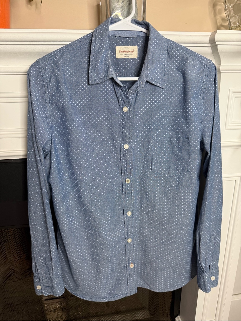 Weatherproof Vintage Men's Medium Polka Dot Chambray Button Up Shirt